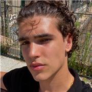 Soy Pau, tengo 19 años. Soy monitor de comedor, extraescolares (baile,multideporte,judo,etc.) para todas las edades y actualmente cursando un Grado Superior de Enseñamiento y Animación Sociodeportiva. Experiencia previa en el sector infantil